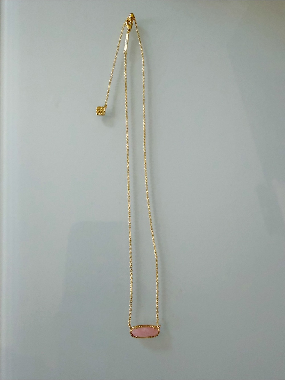 Kendra Scott Emma Rose Quartz Pendant Necklace - Picture 3 of 3